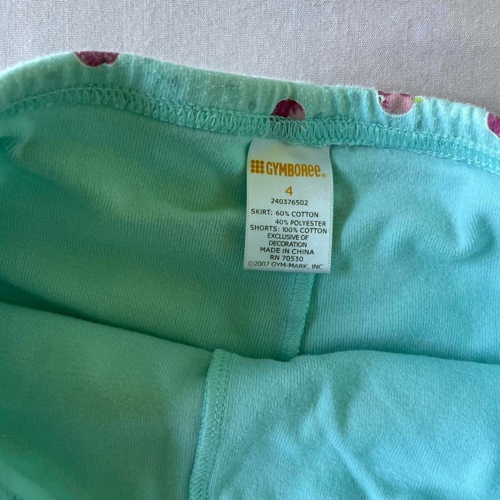 cherry mini skirt - Picture 2 of 2